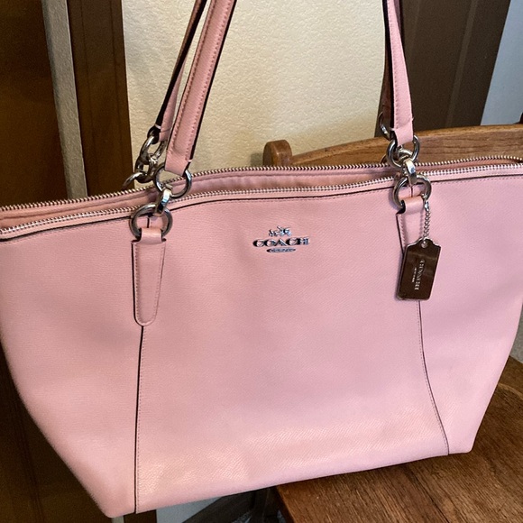 Coach Handbags - Coach Tote Bag Like New!